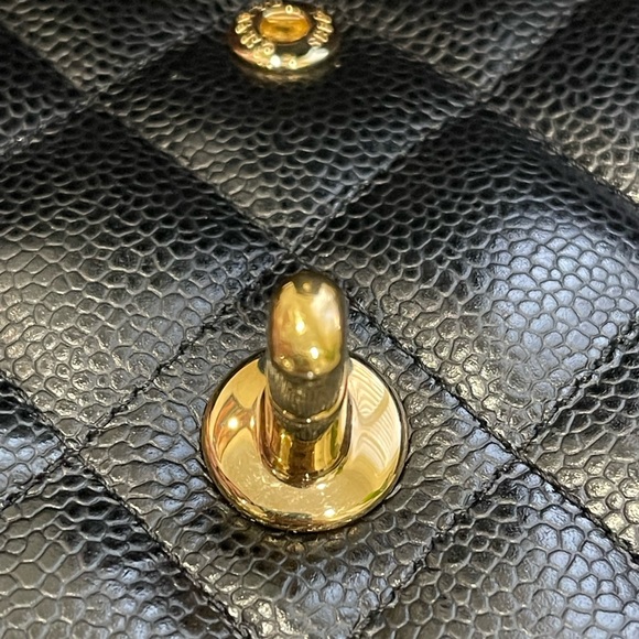 Chanel jumbo caviar gold hardware - Picture 15 of 16
